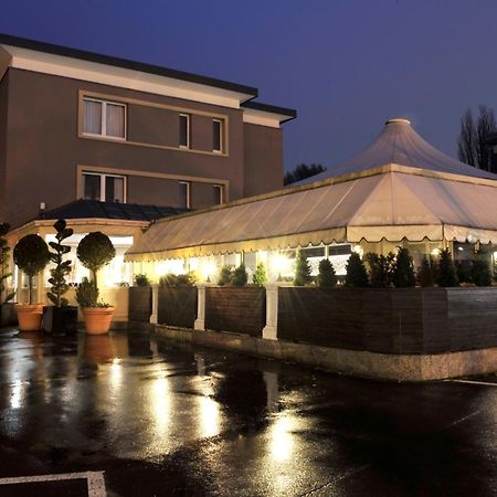 Bivius Hotel Restaurant Luxembourg Strassen Exterior photo
